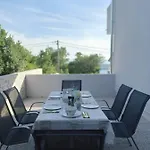 Smokovo Apartment *