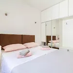 Smokovo Apartment *